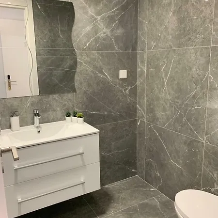 5 Stars Никосия